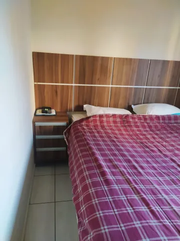 Alugar Apartamento / Padrão em Uberlandia. apenas R$ 200.000,00