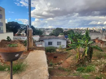 imagem 1 - Terreno medindo 360,00 m² com casa no Jaraguá. imagem 1 - Terreno medindo 360,00 m² com casa no Jaraguá.