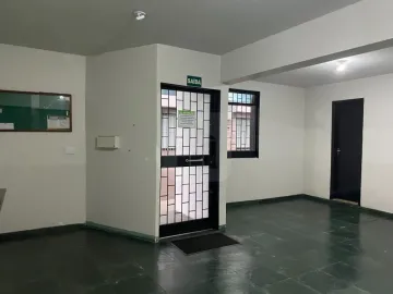 Apartamento à venda no Bairro Saraiva.