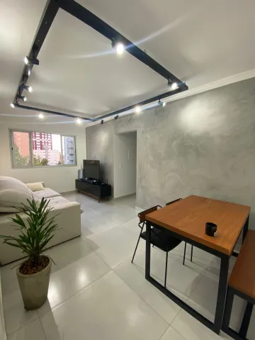 Alugar Apartamento / Padrão em Uberlândia. apenas R$ 315.000,00