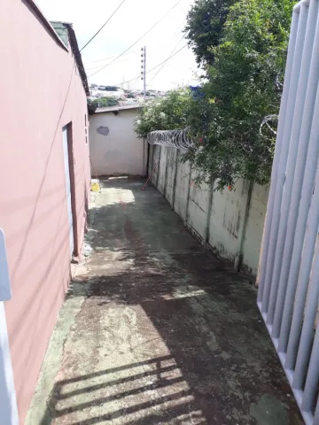 Terreno com casas à venda no bairro Roosevelt.