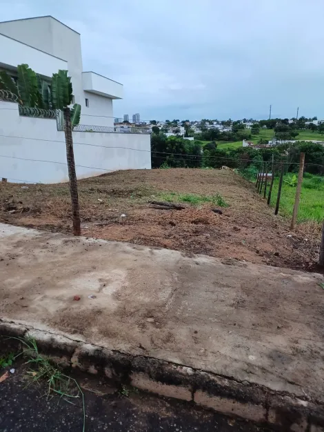 Terreno à venda no bairro Vigilato Pereira.