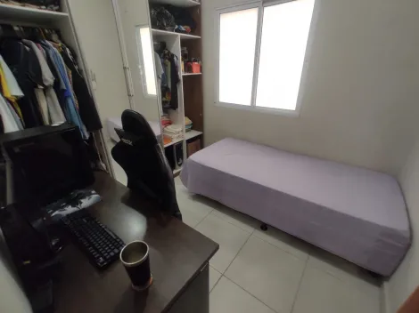 Apartamento à venda no bairro Luizote de Freitas.