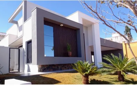 Alugar Casa / Condomínio ou Loteamento Fechado em Uberlândia. apenas R$ 2.300.000,00