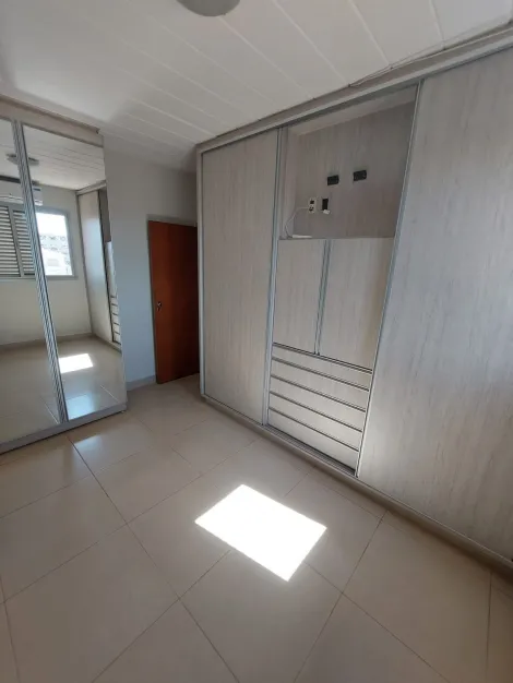 Apartamento à venda no bairro Nossa Senhora Aparecida.