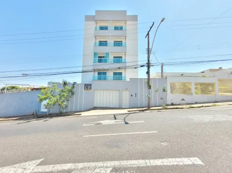 Alugar Apartamento / Padrão em Uberlândia. apenas R$ 1.420,00