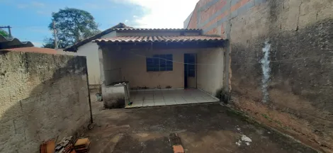 Casa à venda no Bairro Luizote de Freitas.