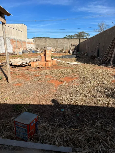 Terreno à venda Condomínio Splêndido.