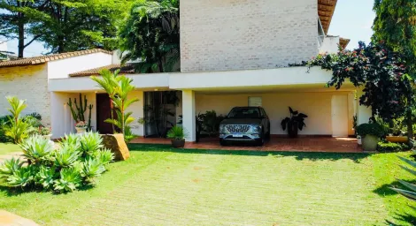 Casa à venda em condomínio no bairro Jardins barcelona.