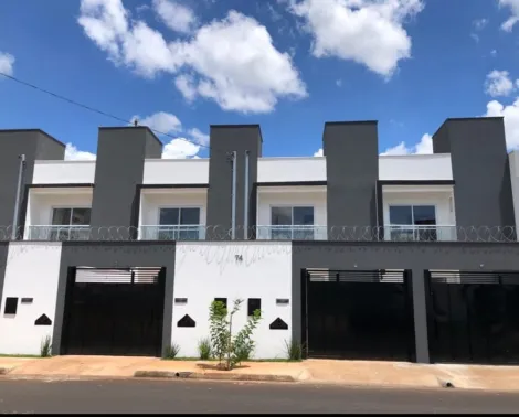 Casa à venda no bairro Novo Mundo.