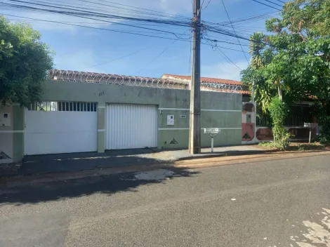 Alugar Casa / Padrão em Uberlândia. apenas R$ 340.000,00