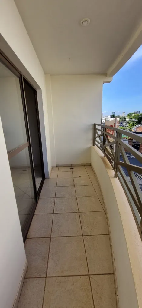 Apartamento á venda no bairro Saraiva.