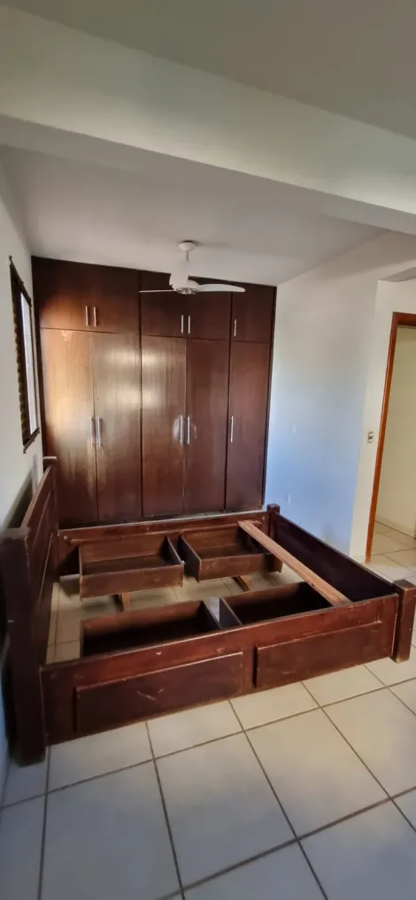 Apartamento á venda no bairro Saraiva.