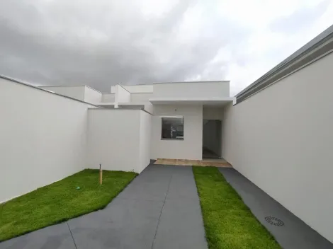 Alugar Casa / Padrão em Uberlândia. apenas R$ 385.000,00