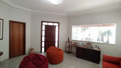 Casa Sobrado à venda no bairro Cidade Jardim.