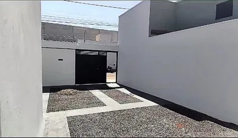 Casa à venda no bairro Novo Mundo.