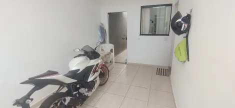 Alugar Casa / Padrão em Uberlândia. apenas R$ 475.000,00