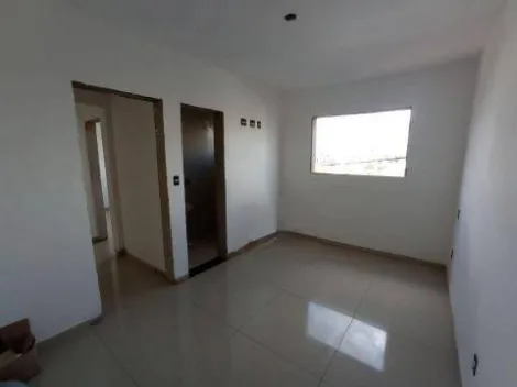 Apartamento à venda no bairro Martins.