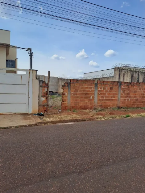 Terreno à venda no bairro Jardim Brasília III.