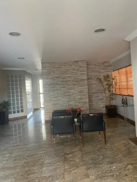Apartamento à venda no bairro Santa Maria.