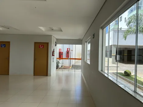 Apartamento à venda no bairro Roosevelt em Uberlândia.