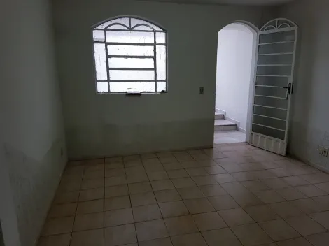 Casa Sobrado à venda no bairro Daniel Fonseca.