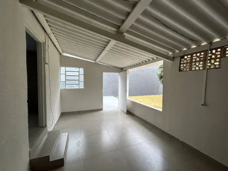 Casa à venda no bairro Jardim Brasília.