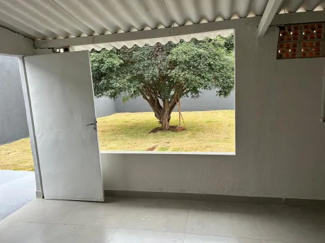 Casa à venda no bairro Jardim Brasília.