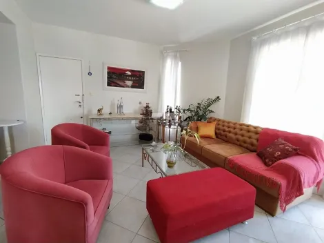 Apartamento à venda no Edifício Central de Uberlândia.