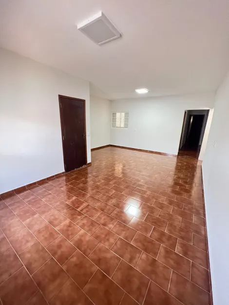 Casa à venda no bairro Cidade Jardim em Uberlândia.