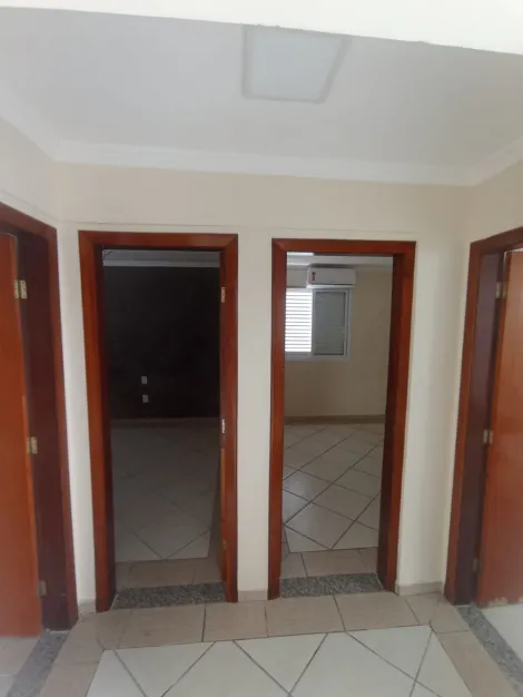 Apartamento à venda no bairro Tubalina.