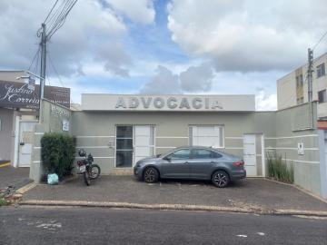 Casa comercial para locação no bairro Brasil