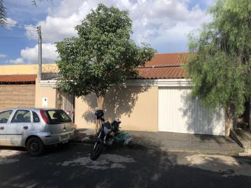 Casa para locação no bairro Tubalina
