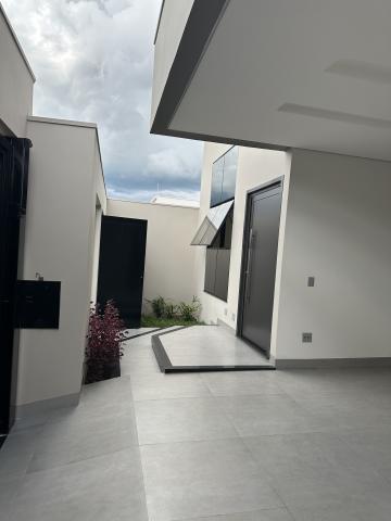 Casa Nova Alto Padrão à venda no bairro Interlagos.