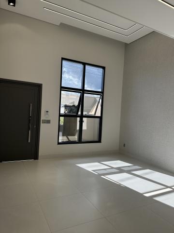 Casa Nova Alto Padrão à venda no bairro Interlagos.
