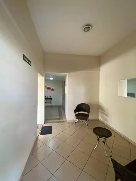 Apartamento à venda no Condomínio Residencial Rossi.