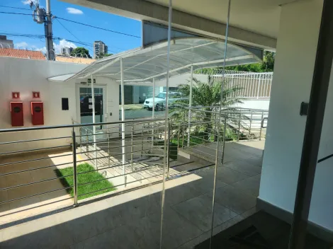 Alugar Apartamento / Padrão em Uberlândia. apenas R$ 700.000,00