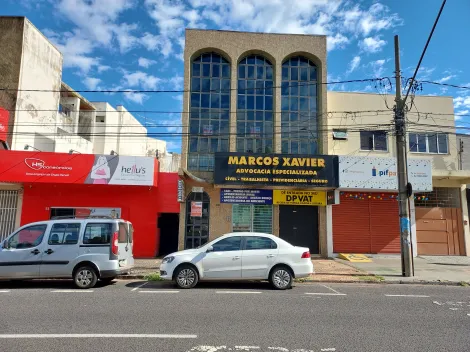 Alugar Apartamento / Quitinete em Uberlândia. apenas R$ 800,00