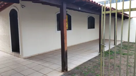 imagem 2 - Casa para venda no Bairro Santa Mônica imagem 2 - Casa para venda no Bairro Santa Mônica