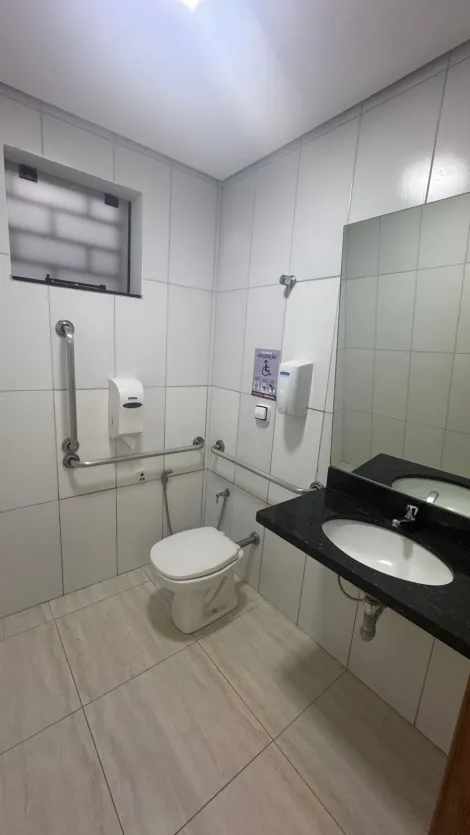 imagem 3 - Comodo comercial para locação no bairro Saraiva imagem 3 - Comodo comercial para locação no bairro Saraiva