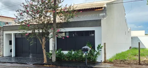 imagem 1 - Casa estilo sobrado para locação e venda no Bairro Jardim Karaíba imagem 1 - Casa estilo sobrado para locação e venda no Bairro Jardim Karaíba