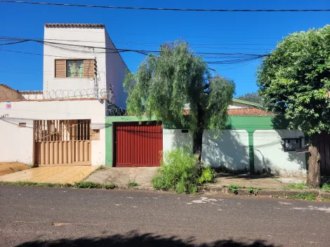 Casa para locação no bairro Daniel Fonseca