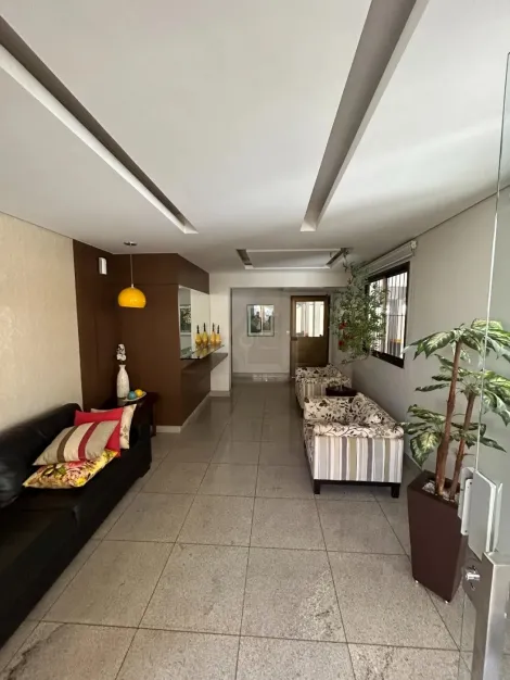 Alugar Apartamento / Cobertura em Uberlândia. apenas R$ 680.000,00