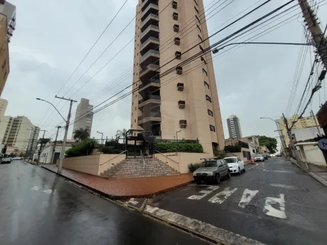 Alugar Apartamento / Padrão em Uberlândia. apenas R$ 8.800,00