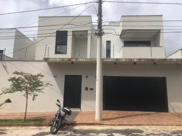 Casa estilo sobrado para locação no bairro Vigilato Pereira