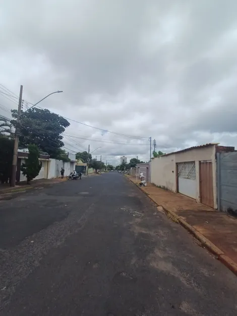 Terreno à venda no bairro Tibery.