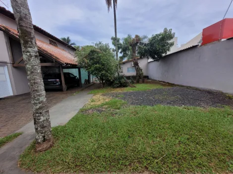 Casa comercial para locação no bairro Jardim Karaíba