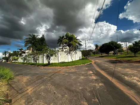 imagem 4 - Área disponível para venda no bairro Jardim Karaíba. imagem 4 - Área disponível para venda no bairro Jardim Karaíba.