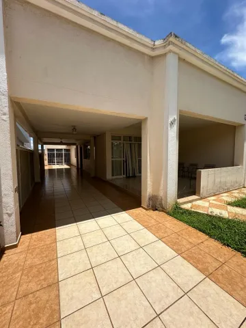 Araguari Centro Comercial Venda R$3.200.000,00  4 Vagas Area do terreno 730.00m2 Area construida 500.00m2