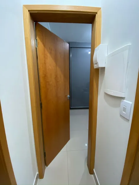 Apartamento térreo à venda no bairro Novo Mundo.